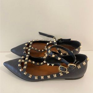 Excellent condition Valentino ballerina size 36.5, fits 37